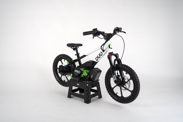 “DUO 16″ Master Pro kids electric balance bike – side profile”
