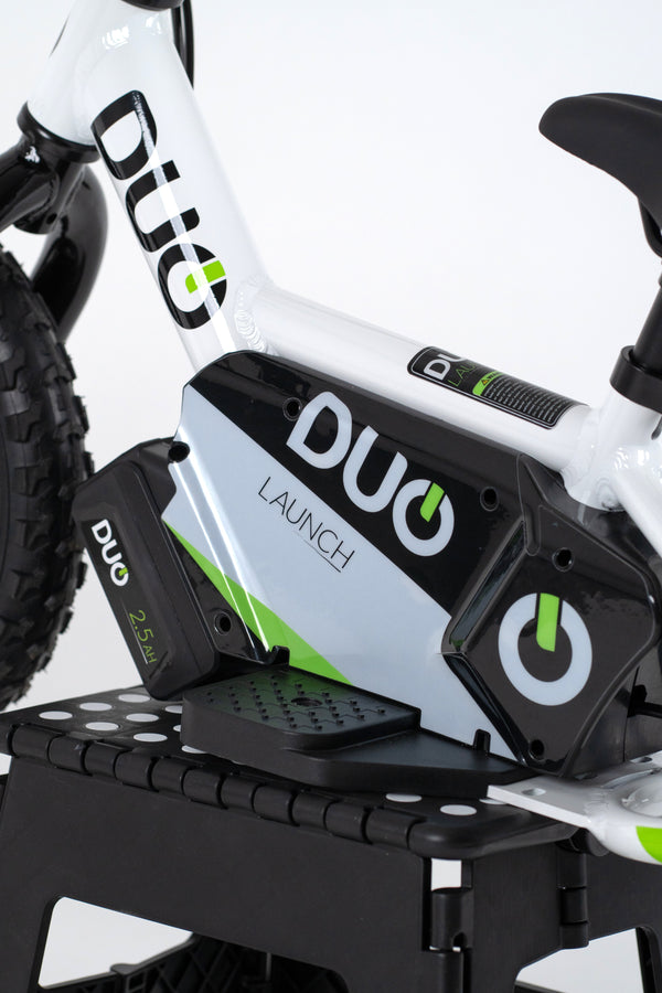 “DUO 12″ Launch kids electric balance bike – side cover and battery”