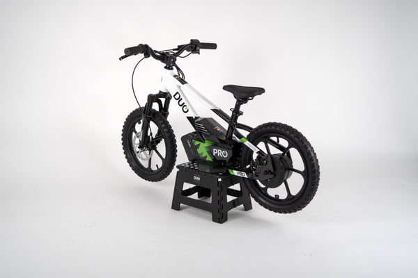 “DUO 16″ Master Pro kids electric balance bike – side profile”